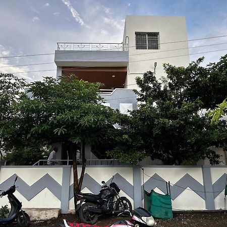 Vatavriksha Guest House,Akkalkot Akalkot Ngoại thất bức ảnh