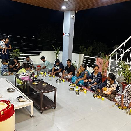 Vatavriksha Guest House,Akkalkot Akalkot Ngoại thất bức ảnh
